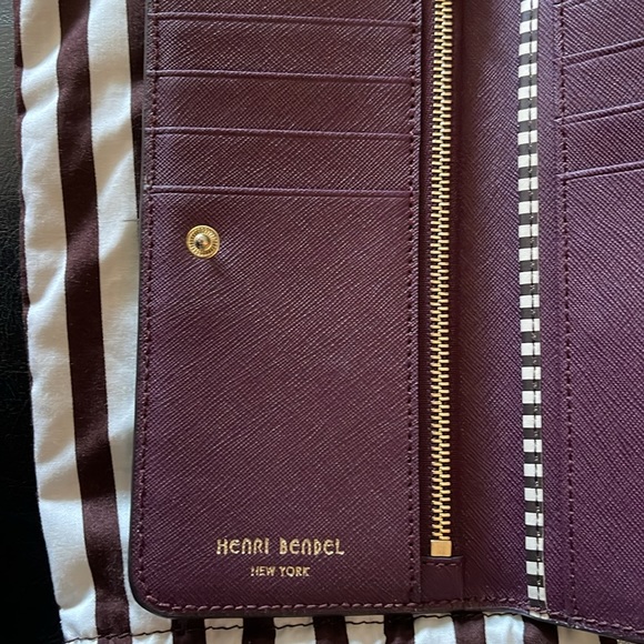 Henri Bendel W57th Single Snap Wallet Burgundy Wine EUC - Picture 4 of 4